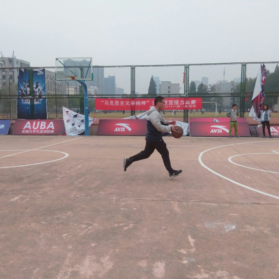 马明星3缺1电脑版下载
运球投篮比赛.jpg